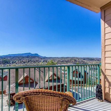 Gorgeous 2Bd 2Bth Condo With Mountain Views Pool Hot Tub Game Room Close To Parkway Pigeon Forge Kültér fotó