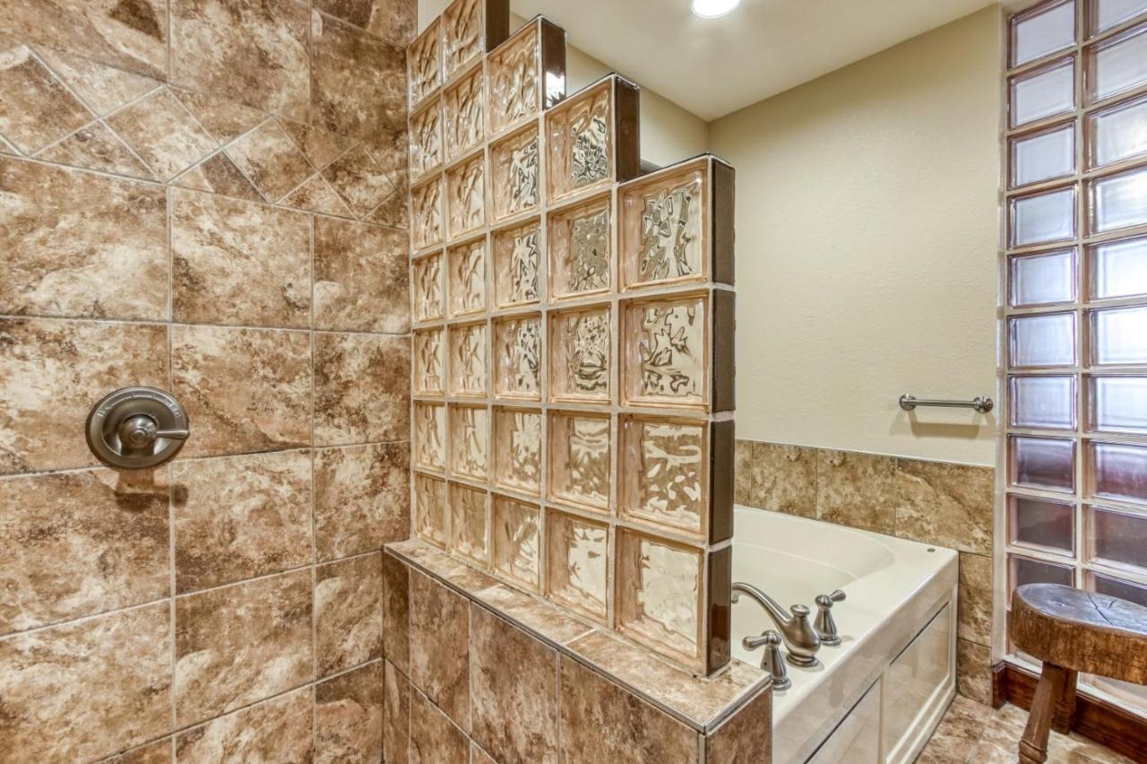 Gorgeous 2Bd 2Bth Condo With Mountain Views Pool Hot Tub Game Room Close To Parkway Pigeon Forge Kültér fotó